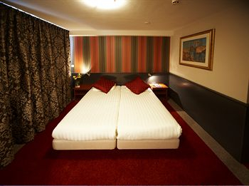 Guestroom 2, Hotel Satori Amsterdam, Tapestry Collection by Hilton, Amsterdam