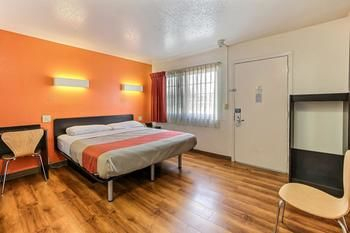 Guestroom 3, Motel 6 Napa, CA, Napa