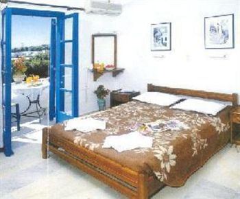 Others 2, Naxos Sun Studios, South Aegean