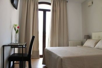 Others 4, Hostal Landhaus, Madrid