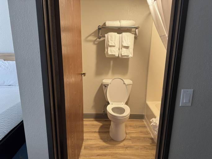 Bathroom 4, Days Inn by Wyndham Sault Ste Marie MI, Chippewa