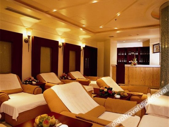 ��身娱乐设���, Mingren Hotel, Liangshan Yi