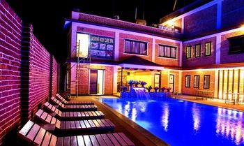 Others 2, Hotel Dandelion, Gandaki