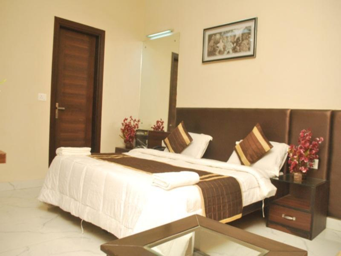 Bedroom 2, Hotel Aman Palace-Rajouri Garden, Delhi