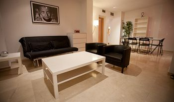 Living Area 3, Suites You Nickel, Madrid