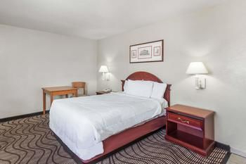 Others 3, Travelodge Victorville, San Bernardino