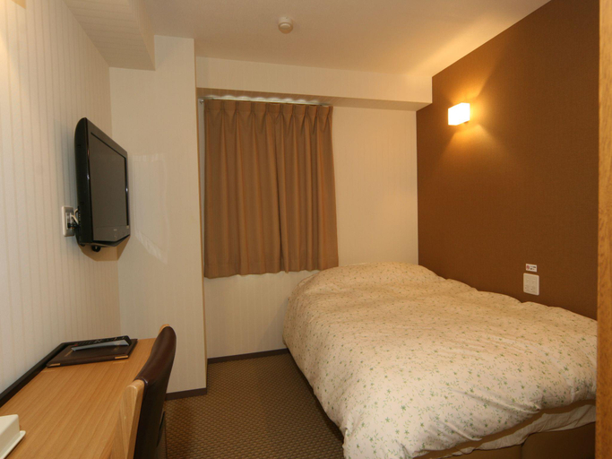 Bedroom 5, Yokohama Town Hotel, Yokohama