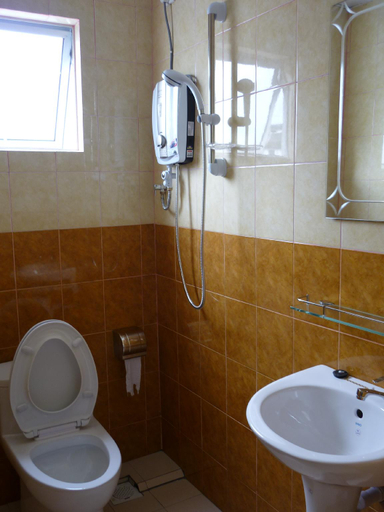 Bathroom 5, Ria Cameron Hotel, Cameron Highlands