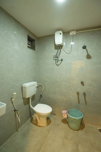 Bathroom 5, Icon vista hotel, Chittoor