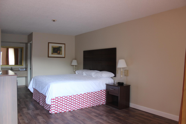 Bedroom 3, Hotel Brewton, Escambia