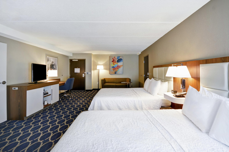 Bedroom 3, Hampton Inn Auburn, Lee