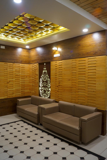 Public Area, Hotel Midtown, Vadodara