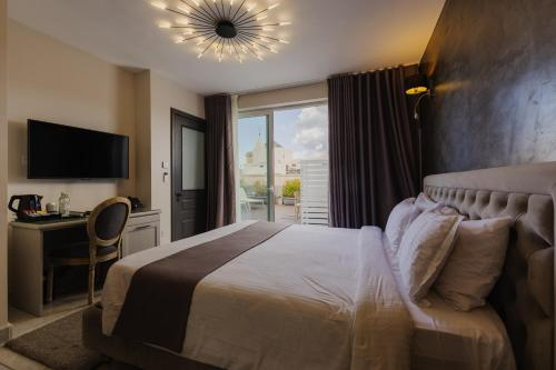 Others 3, Casa Reale City Living by Sterling