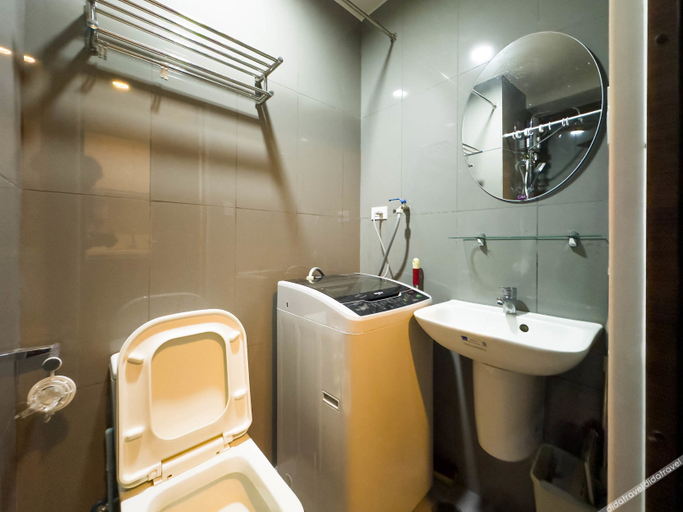 Bathroom 3, GemstoneBR in SMDC Air Residences, Makati City