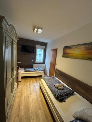 Others 2, Hotel Waldhorn, Stuttgart