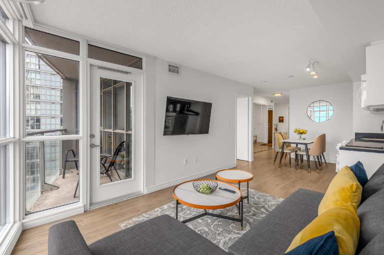 3, Harbourlane Suites, Toronto