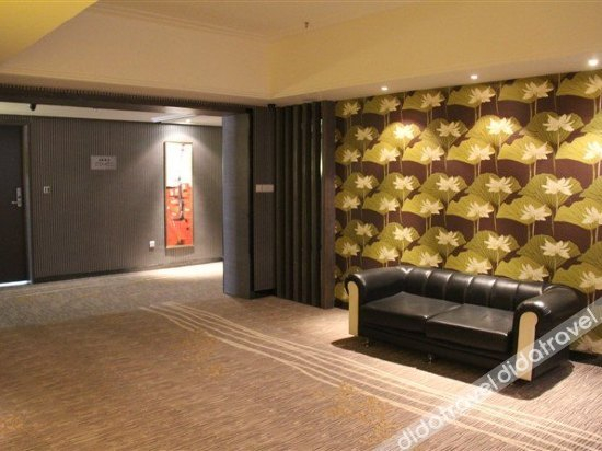 Others 5, East Milan, Zhengzhou
