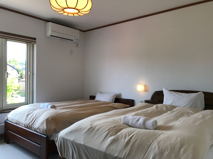 Bedroom 5, Tsuru Apartments, Furano