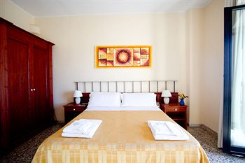 Others 5, Hotel Don Pedro, Carbonia-Iglesias