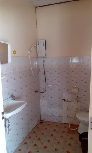 Bathroom 3, chuttong resort, Laem Ngop