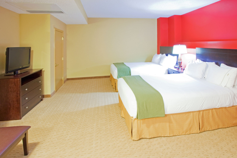 Bedroom 3, Holiday Inn Express Baltimore Downtown, Baltimore