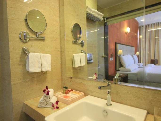 Bathroom, Orchid Square - The Boutique Hotel Coonoor, The Nilgiris