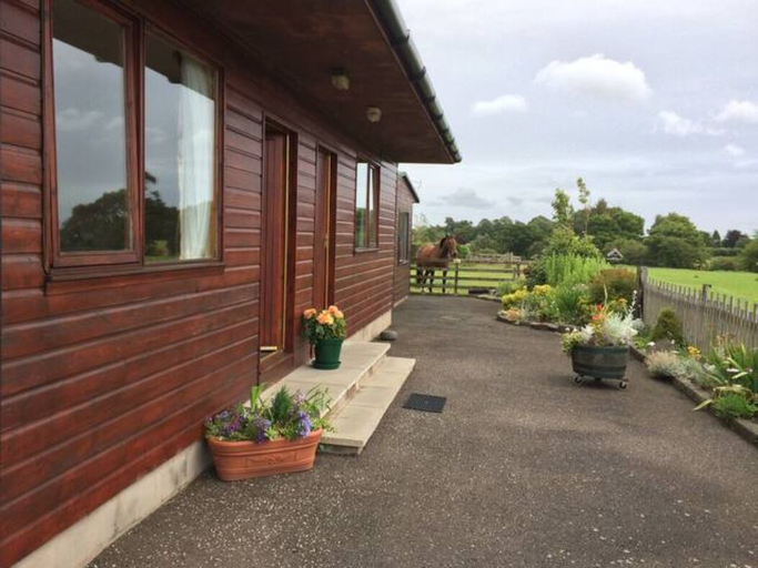 Exterior & Views 2, Orchard House Lodges, East Lothian