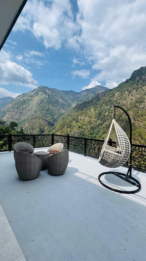 Terrace/patio, Hotel Shri Hari And Restaurant, Rudraprayag