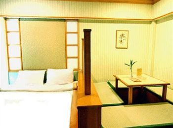 Guestroom 5, Grand Tower Inn Sukhumvit 55 Hotel, Wattana