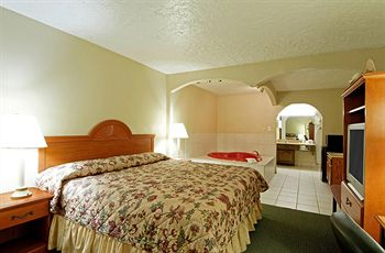 Others 4, Econo Lodge Inn & Suites, Oklahoma