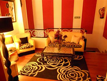 Others 5, Hostal Valencia, Madrid