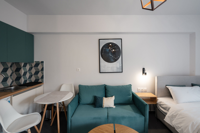 Others 2, Starlight Residence, Attica