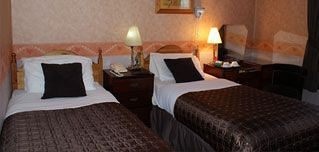 Others 5, Wards Hotel