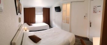 Others 3, Citotel Le Cheval Blanc, Charente