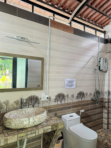 Bathroom 3, Fla Village, Phú Quốc