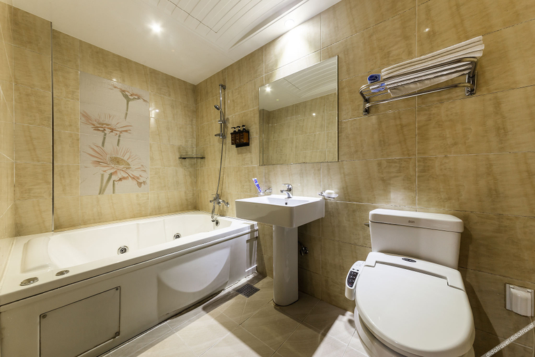 Bathroom 3, Dongducheon Saint, Dongducheon