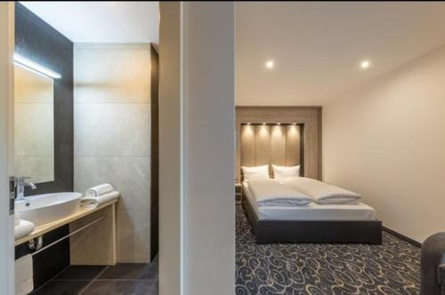 Others 5, Hotel Business Bay das ehemalige Staycation Hotel, Böblingen