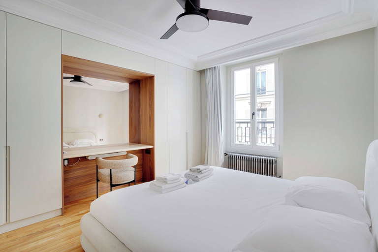 Room 4, Magnificent Flat - 2br/6p - Champs Elysees, Paris