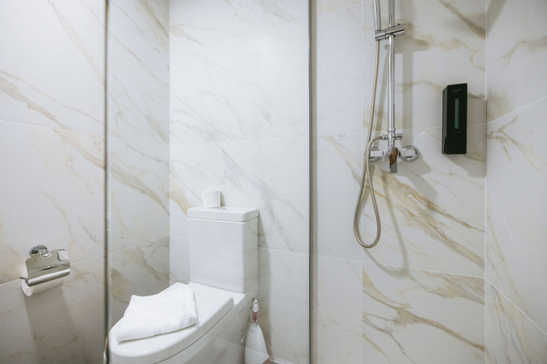 Bathroom 5, Vegas Resort, St Julian's