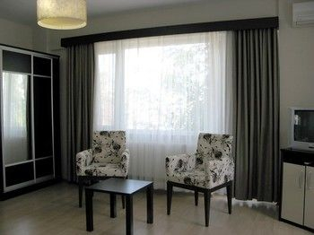 Others 3, Troas Beach Hotel, Ezine