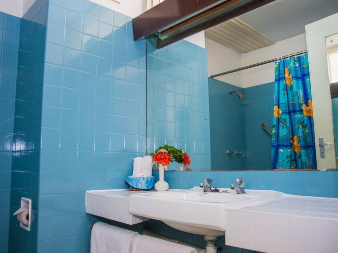 Bathroom, Mombasa Beach Hotel, Nyali