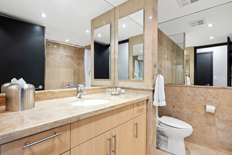 Bathroom 5, SoHo Residences Toronto, Toronto