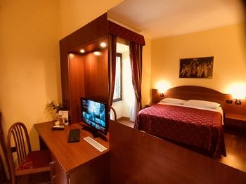Others 3, Saint Peter Inn, Roma