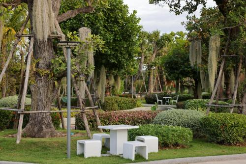 Garden 5, Momtikcamp Hotel, Na Chuak