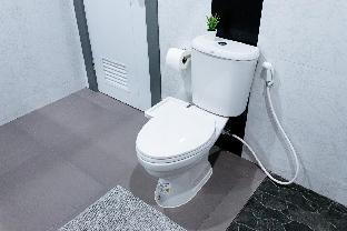 Bathroom 4, P4 Silom Large 2beds Full Kitchen Wifi 4-6pax, Bang Rak