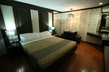 Others 2, Kape Hotel, Kalookan City