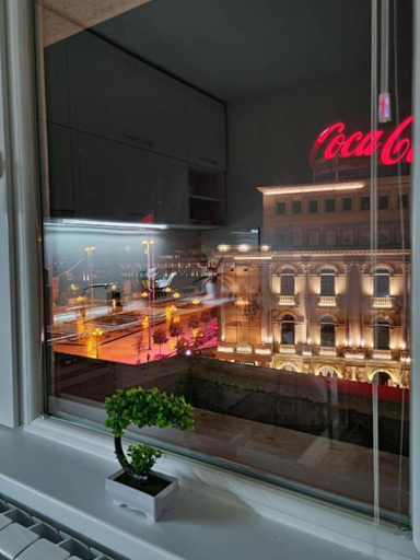 Food & Drinks 5, Exclusive Apartment Main Square FREE PARKING, Skopje