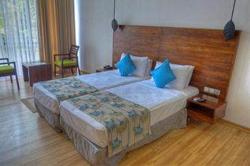 Others 2, The Rain Tree Hotel, Thissamaharama