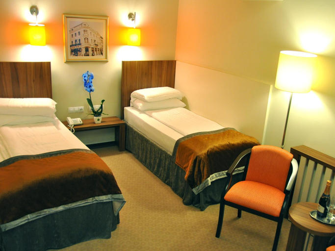 Others 2, Ambasador Hotel, Municipiul Bucuresti