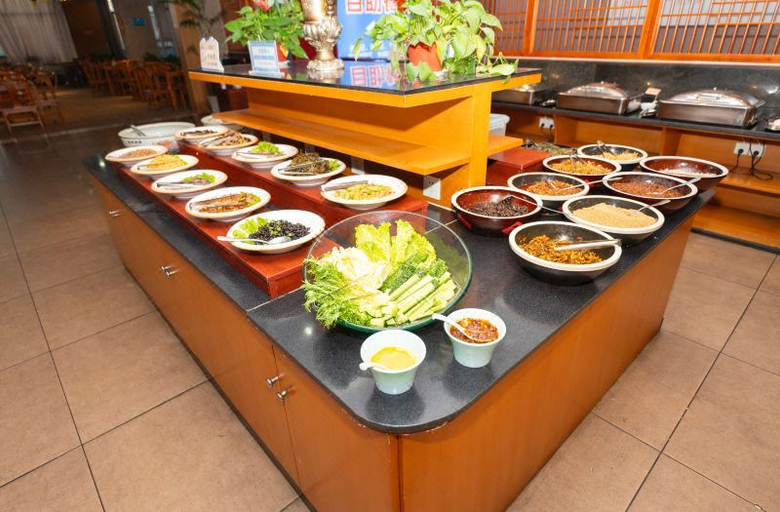 Food & Drinks 5, Zhisheng Hot Spring Guest Reception Center (Zhisheng Hot Spring Resort No.1 Building), Linyi
